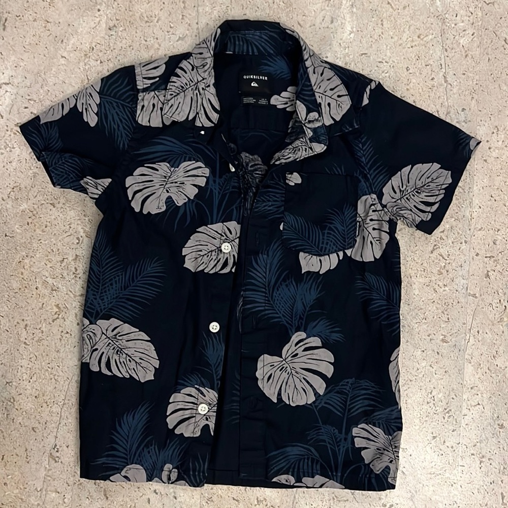 Quicksilver Hawaiian shirt size 7